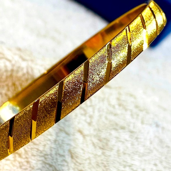 Monet Bracelet - Picture 12 of 12